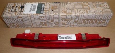 Lampa stop Renault Megane II Scenic II 8200073239